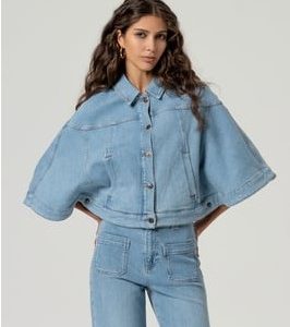 CAZADORA TIPO CAPA SURKANA